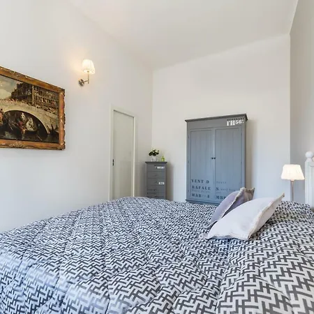 Lejlighed Grado 14 *